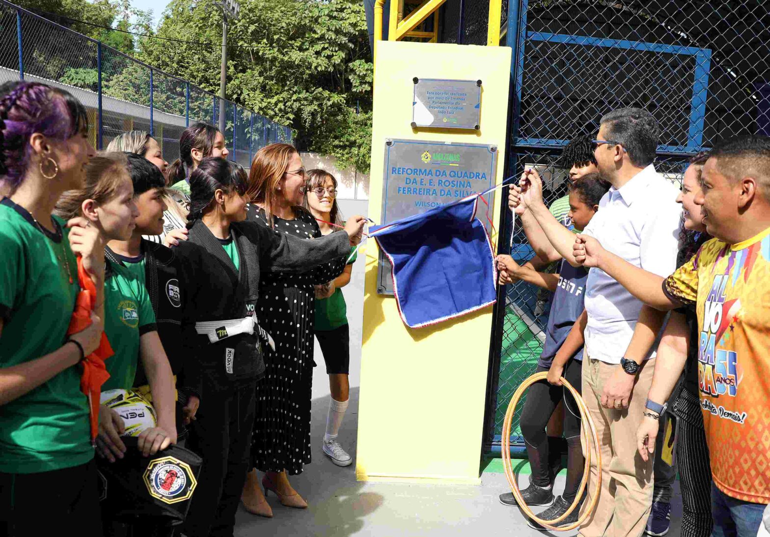Alunos das Escolas Estaduais Rosina Ferreira e Agnello Bittencourt são beneficiados com novos espaços recreativos