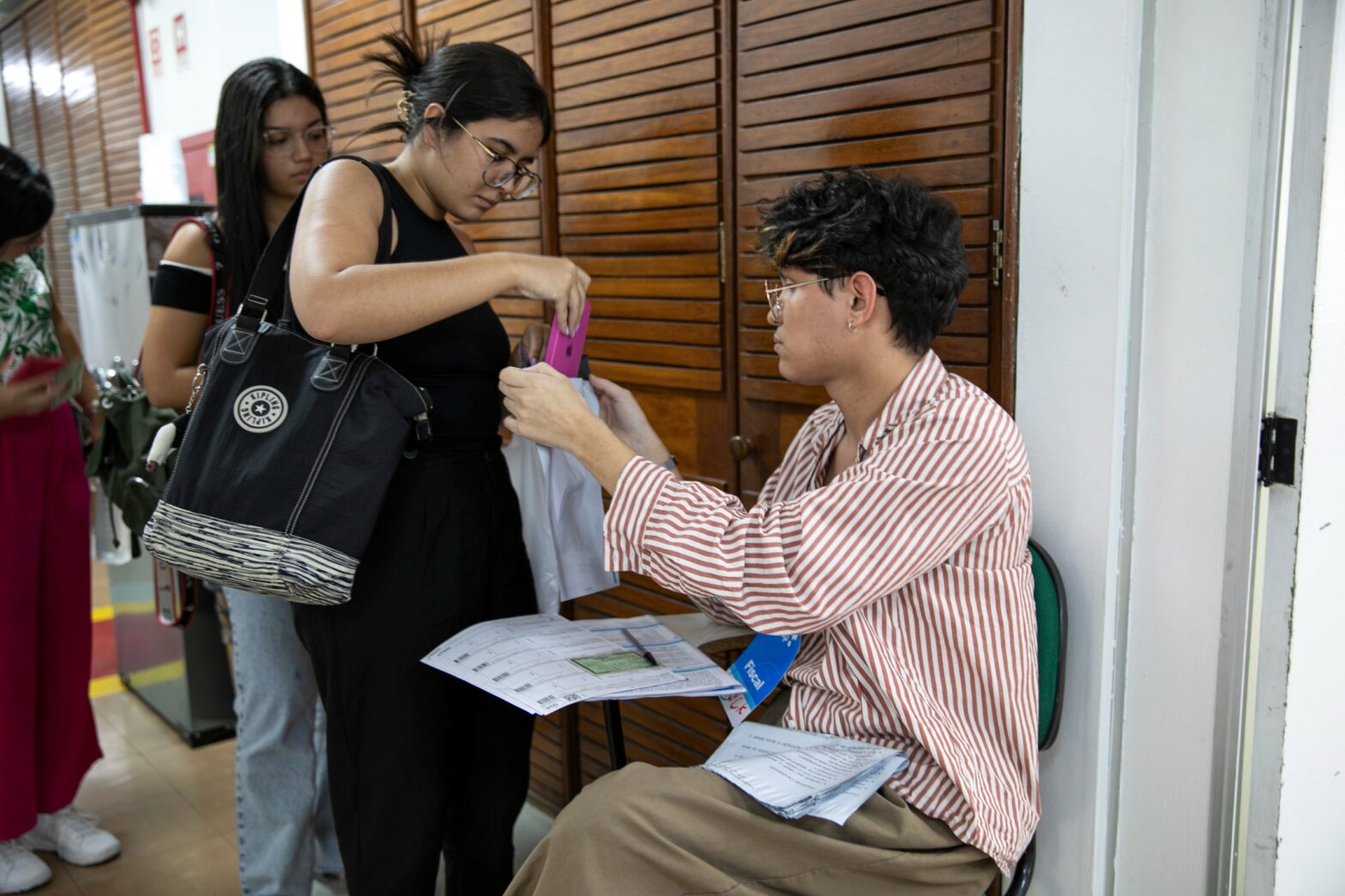 UEA inicia aplicação de provas do Vestibular 2024, acesso 2025
